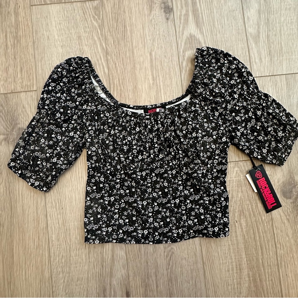 NWT Brand Rock&Roll Denim- juniors- size L- milk maid top black